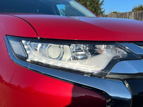 Mitsubishi Outlander DI-D 3 13