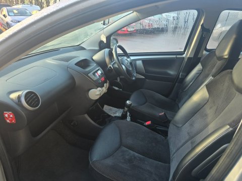 Toyota Aygo VVT-I ICE 6