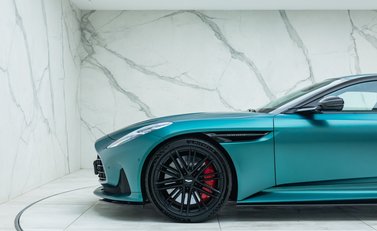 Aston Martin DB12 Coupe 44