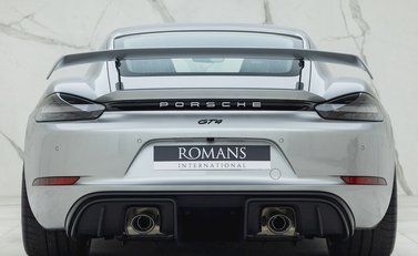 Porsche 718 Cayman GT4 5