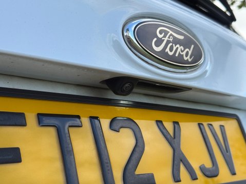 Ford Focus 2.0T EcoBoost ST-3 Euro 5 (s/s) 5dr 22