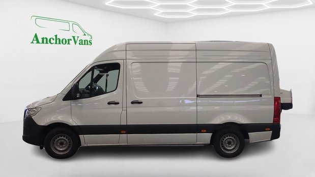 Mercedes-Benz Sprinter AUTO MWB L2H2 High Roof Pro Air Con Camera EURO 6 7