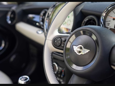 Mini Convertible 1.6 Cooper S 2dr 25