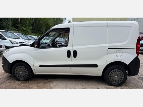 Vauxhall Combo 1.3 CDTi 2000 ecoFLEX 16v Panel Van 3dr Diesel Manual FWD L1 H1 (126 g/km, 16