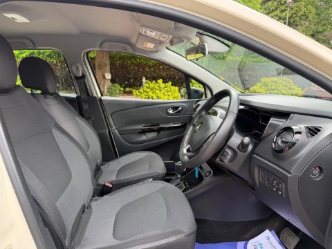 Renault Captur 1.2 TCe ENERGY Dynamique Nav Auto Euro 6 (s/s) 5dr 14