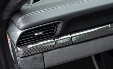 Porsche 911 (991.2) GT3 21