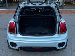 Mini Hatch 1.5 Cooper Sport Auto 3dr 69