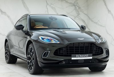 Aston Martin DBX 