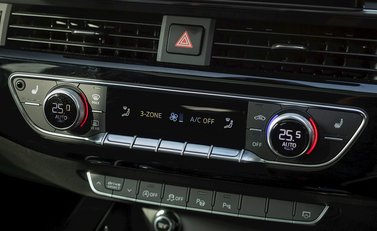 Audi RS4 Avant Vorsprung 22