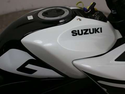 Suzuki GSX-S125 GSXS 125 20