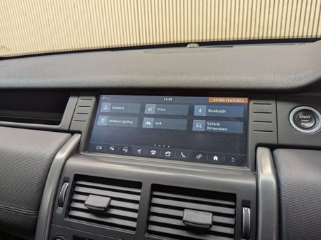 Land Rover Discovery Sport 2.0 Discovery Sport Dynamic Luxury HSE SD4 Auto 4WD 5dr 82