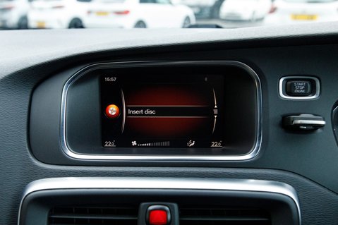 Volvo V40 D2 R-DESIGN EDITION 24