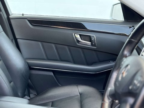 Mercedes-Benz E Class 2.1 E220 BlueEfficiency AvantGarde CDi Auto 4dr 26