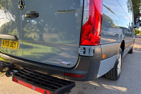 Mercedes-Benz Sprinter 319 Cdi Premium - with In-Built Bed + Diesel Heater 29