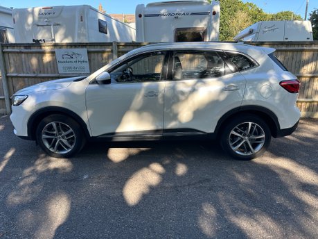 MG HS 1.5 EXCLUSIVE DCT 5 Dr AUTOMATIC 7