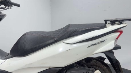 Honda PCX 2015 WW SPARES OR REPAIR PROJECT LEARNER SCOOTER 125CC BIKE 12