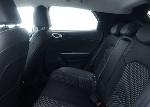 Kia Xceed 1.6 XCeed 3 PHEV Semi-Auto 5dr 48