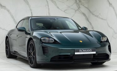 Porsche Taycan GTS Sport Turismo 1