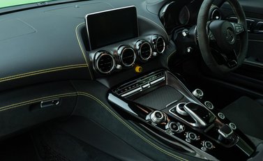 Mercedes-Benz AMG GT R 17