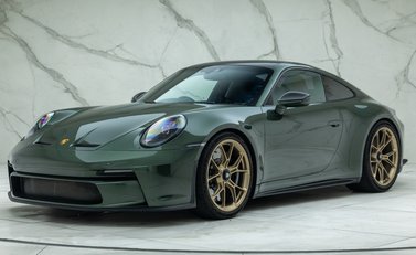 Porsche 911 GT3 TOURING (992) 1