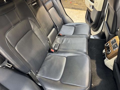 Land Rover Range Rover 3.0 Range Rover Vogue SDV6 Auto 4WD 5dr 68