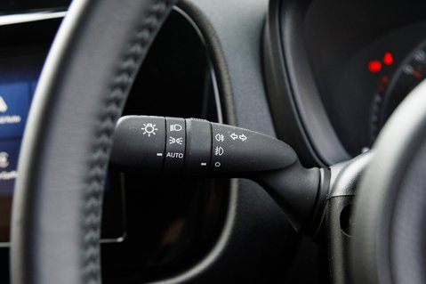 Toyota Aygo X VVT-I EDGE 12