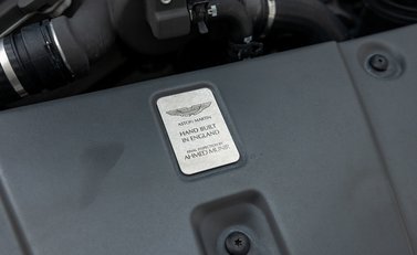 Aston Martin V12 Vantage ROADSTER 60