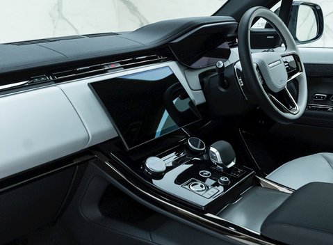 Land Rover Range Rover Sport P440e Dynamic SE 16