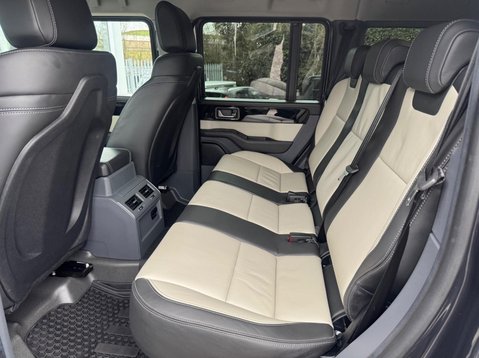 Ineos Grenadier FIELDMASTER EDITION 42