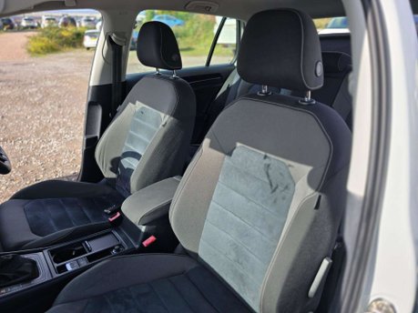 Volkswagen Golf 1.4 TSI BlueMotion Tech S Hatchback 5dr Petrol DSG Euro 6 (s/s) (125 ps) 43