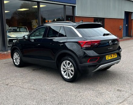 Volkswagen T-Roc 1.5 T-Roc Match TSI S-A 5dr 9