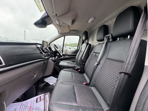 Ford Transit Custom LWB L2H1 Low Roof Sport 280 Air Con Alloys Sensors Cam Tow Bar EURO 6 14
