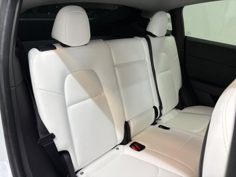 Tesla Model Y Auto RWD 5dr 10