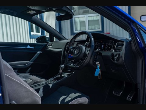 Volkswagen Golf 2.0 Golf R TSi 4Motion Semi-Auto 4WD 3dr 11