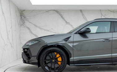 Lamborghini Urus S 24