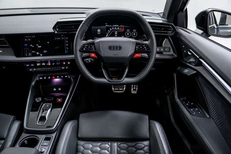 Audi RS3 2.5 TFSI Carbon Vorsprung Saloon 4dr Petrol S Tronic quattro Euro 6 (s/s) ( 24