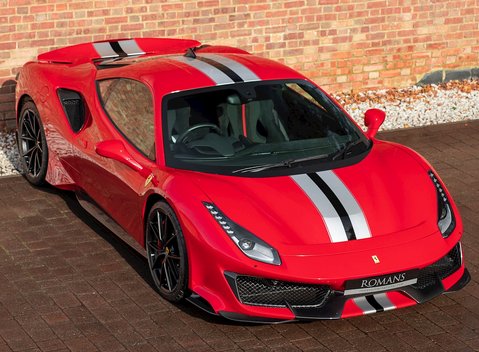 Ferrari 488 Pista 8