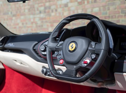 Ferrari 488 Spider 13