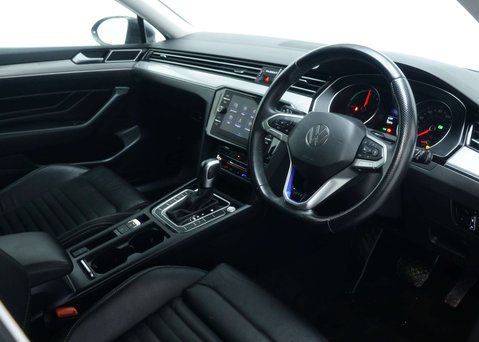Volkswagen Passat 1.4 TSI 13kWh GTE Estate 5dr Petrol Plug-in Hybrid DSG Euro 6 (s/s) (218 ps 47