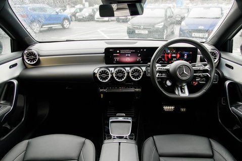 Mercedes-Benz A Class AMG A 35 4MATIC PREMIUM 3