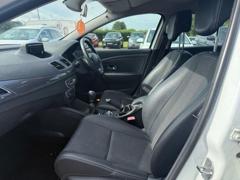 Renault Megane 1.5 dCi Dynamique Nav Hatchback 5dr Diesel Manual Euro 6 (s/s) (110 ps) 10