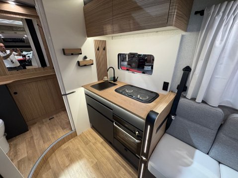 Pilote P690D Evidence 2026 MODEL - X2 DUE IN 5