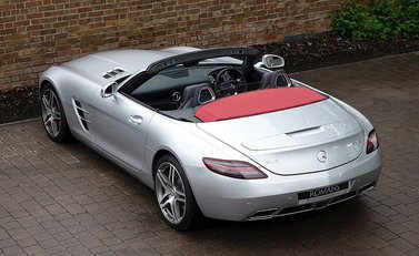 Mercedes-Benz SLS AMG Roadster 5