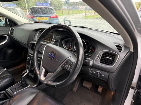 Volvo V40 2.0 D3 SE Lux Nav Geartronic Euro 5 (s/s) 5dr 7