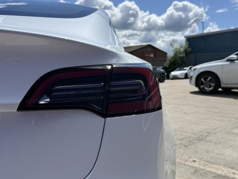 Tesla Model 3 Saloon 4dr Electric Auto RWD (241 bhp) 19