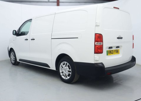 Vauxhall Vivaro 3100 75kWh Dynamic Panel Van 5dr Electric Auto L2 H1 (136 ps) 10