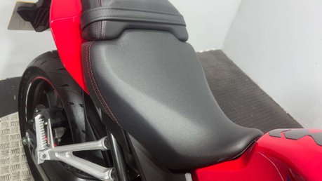 Honda CBR 2024 74 PLATE E-CLUTCH ONLY 240 MILES MOT AUTO 650CC SPORTS BIKE 11