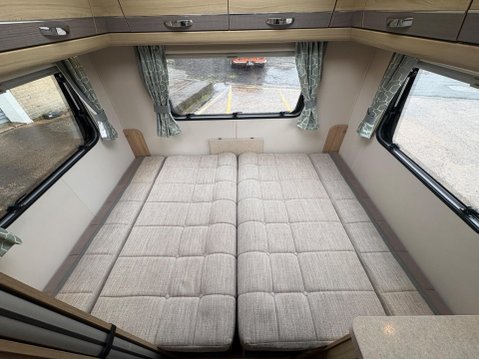 Elddis Autoquest 196 12