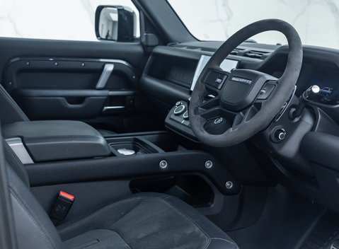 Land Rover Defender 90 V8 Carpathian Edition Urban Widetrack 14