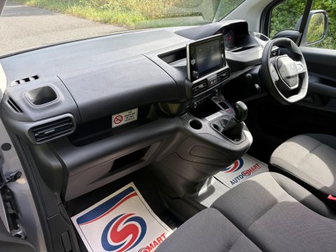 Peugeot Partner BLUEHDI PROFESSIONAL L1 14
